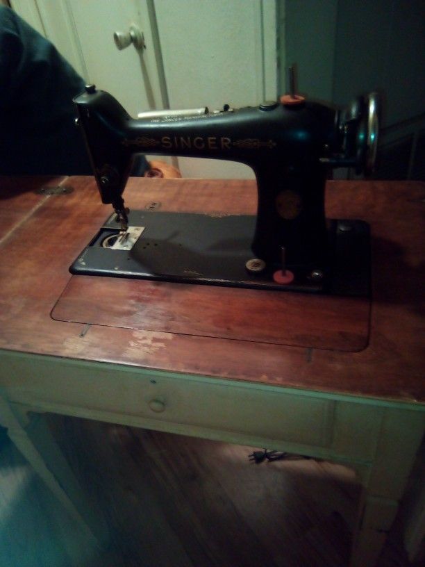 Singer Sewing Machine