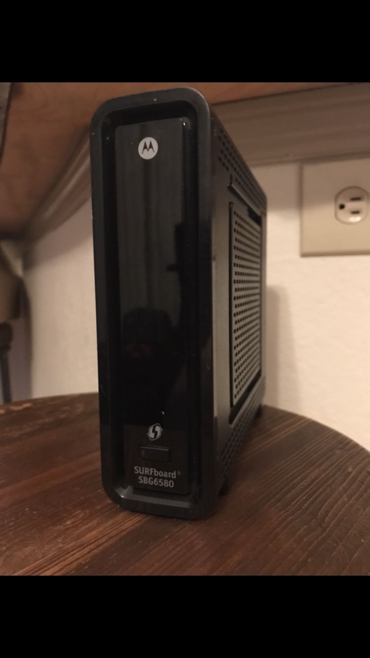 Motorola surfboard cable modem & router