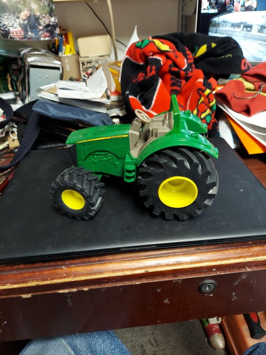 John Deere Tractor And Grain Wagon, Made By Ertl, Perfect Condition 