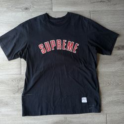 SUPREME Black Arc Logo Tee (Size L)