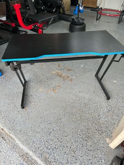 Gaming desk
