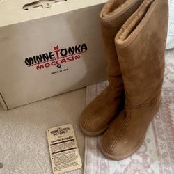 MINNETONKA MOCCASIN genuine sheepskin boots #9
