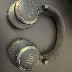 JBL Live 770NC Wireless Over The Ear Headphones Noise Cancelling