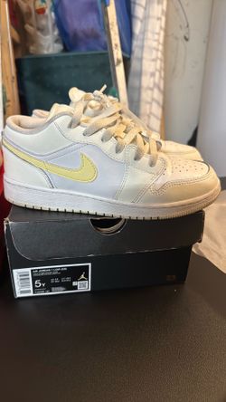 Air Jordan 1 low