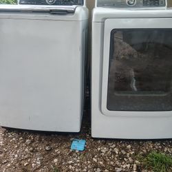 Samsung Washer And Dryer Set 300 Or Best Offer Can Deliver For Small Fee