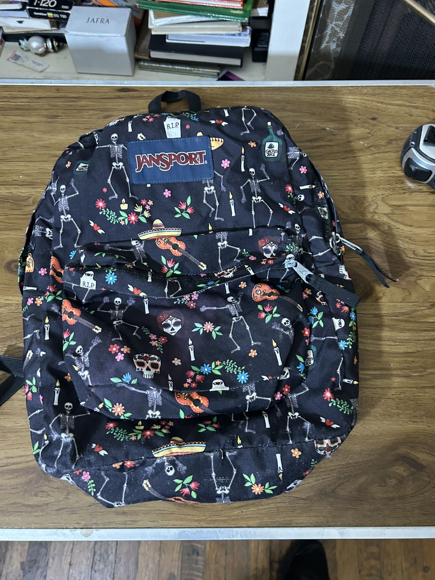 Jansport RARE Black Day of the Dead Dia De Los Muertos Backpack   Was in storage from an estate sale just needs a quick run through a washing machine.
