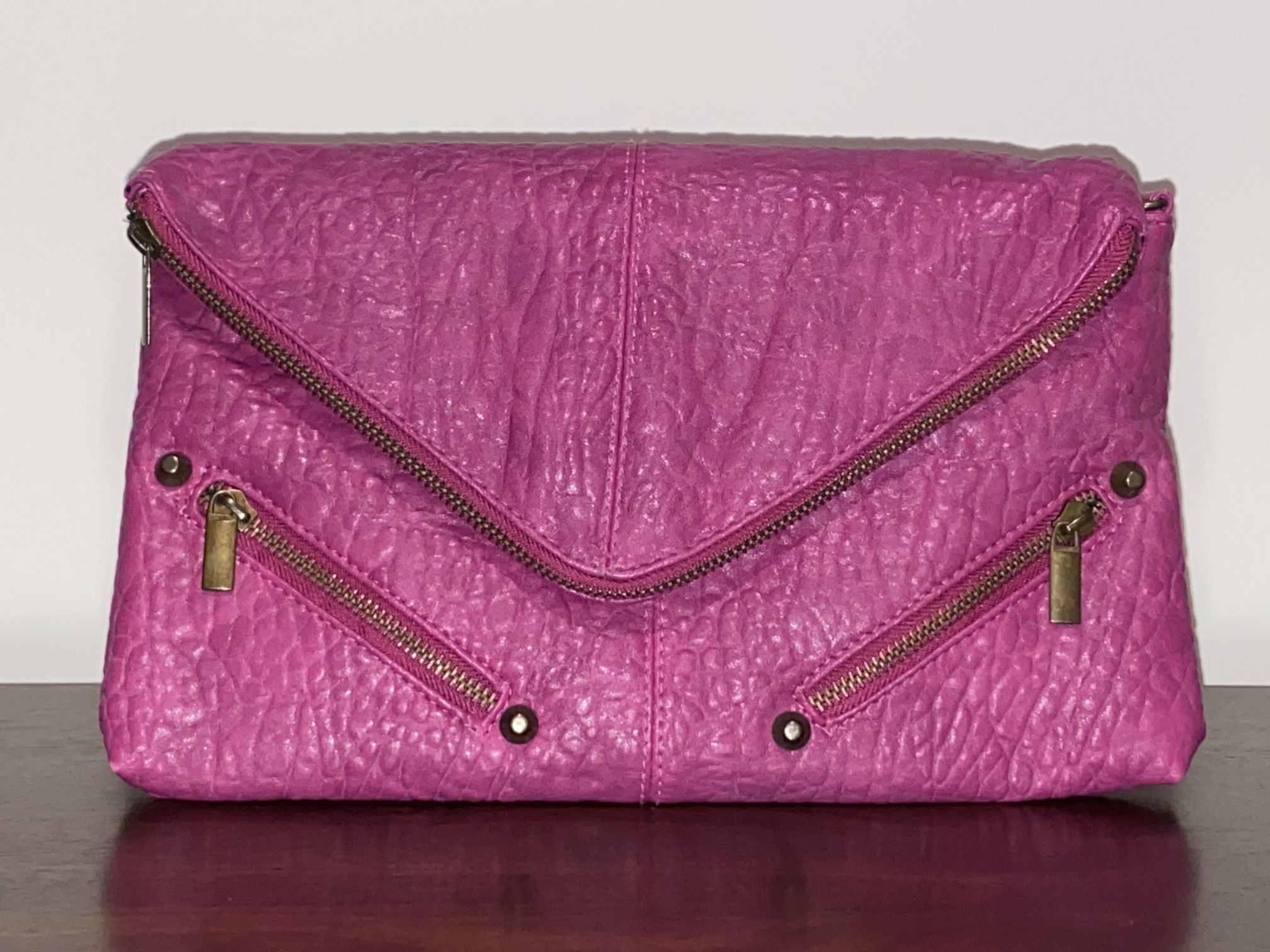 Pink convertible envelope clutch/crossbody bag from Nordstrom’s Brass Plum (BP) - GREAT CONDITION