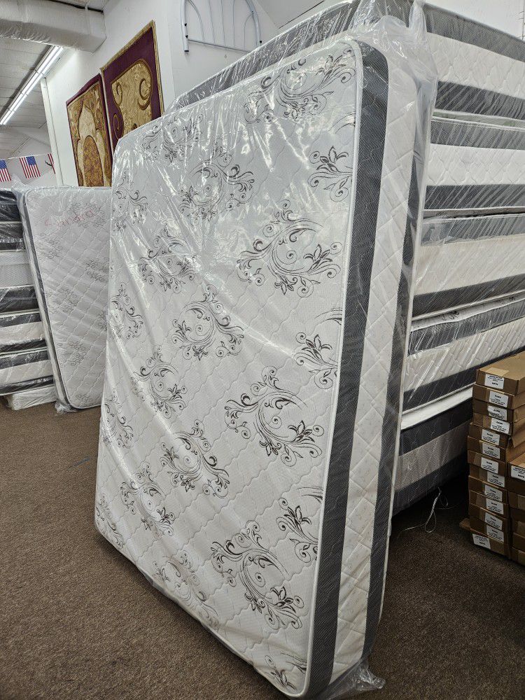 15 In Thick Queen Size Double sided Jumbo PillowTop Mattress Including Free Box Spring
