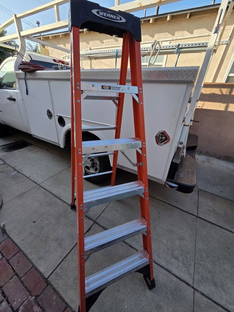 Werner Step Ladder