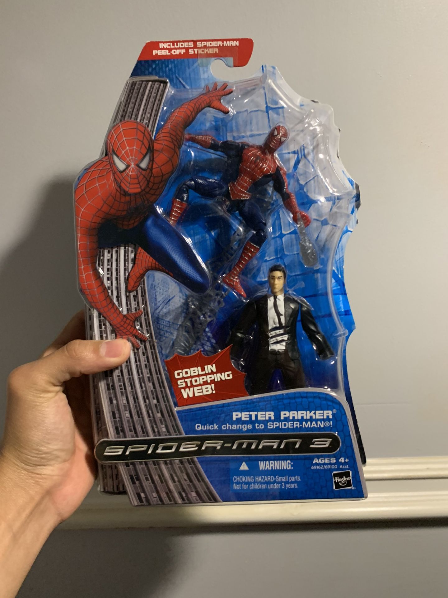 Spider-Man 3 Peter Parker Quick Change to Spider-Man Action Figure No. 69162 NEW
