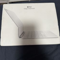 Apple - Magic Keyboard for iPad Pro 13‑inch (M4 and M5) - White 