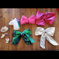 Unicorn Hair clips,Bows, and Keychains $3/All