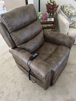 Colson Avenue electric power lift recliner chair