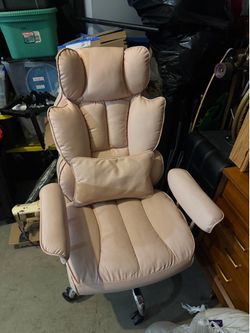 Big pink gaming chair
