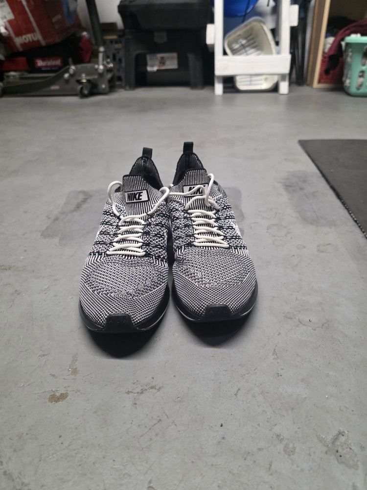 NIKE Mariah Flyknit Racer "Oreo" US size 8