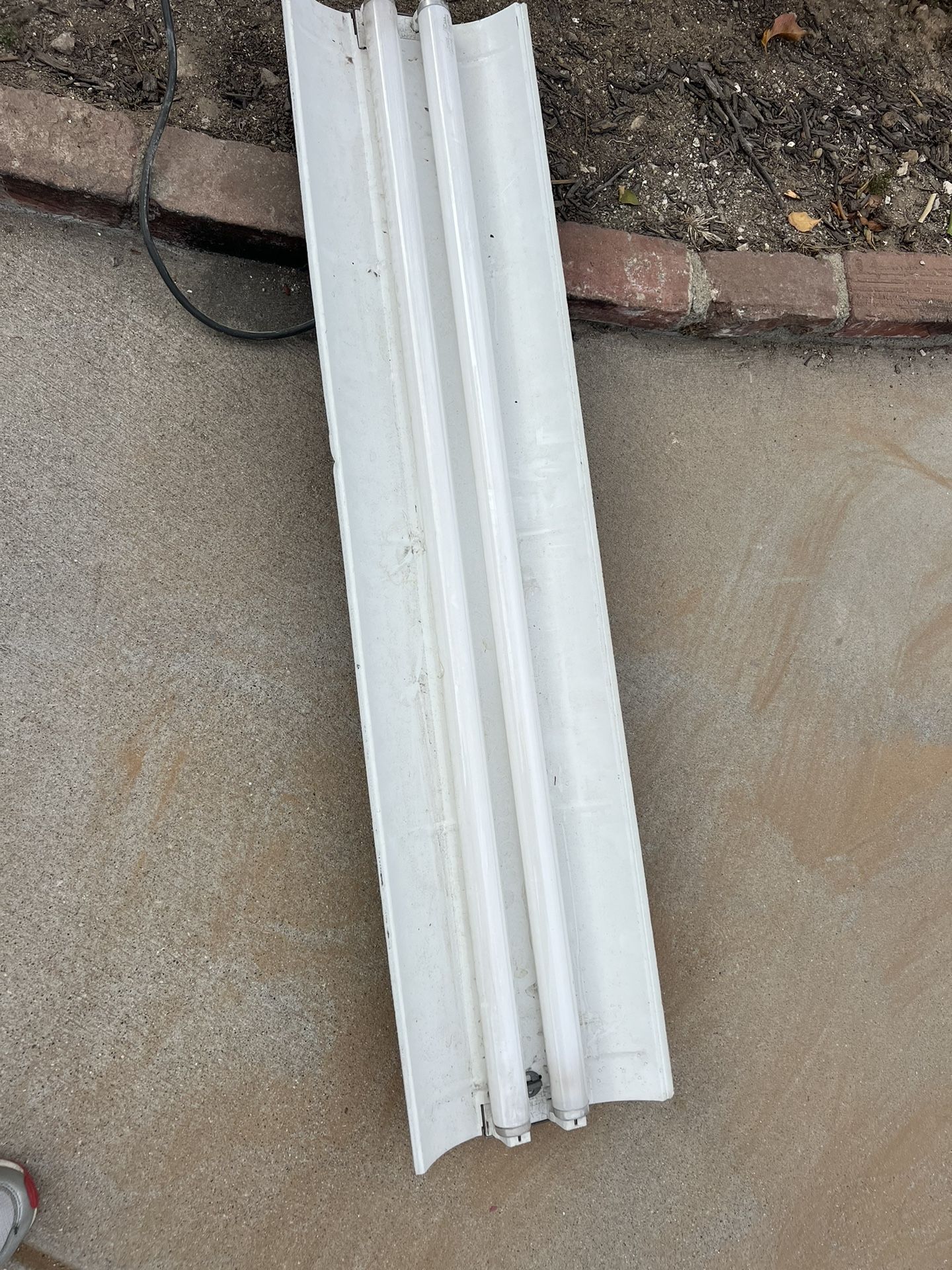 Shop Light Fixture $30