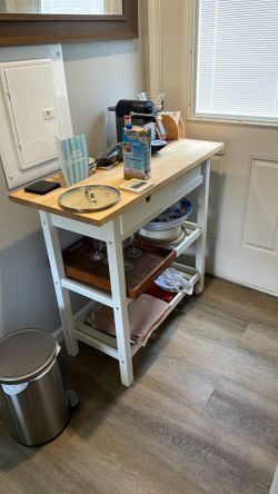 Rolling countertop. Extra space/storage