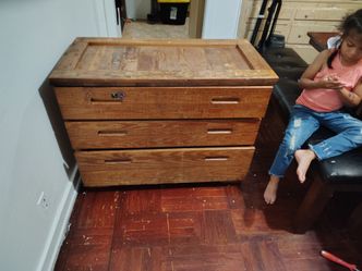 Dresser