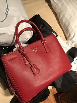 Prada saffiano lux tote