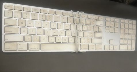 MAC WIRED KEYBOARD WORKS!