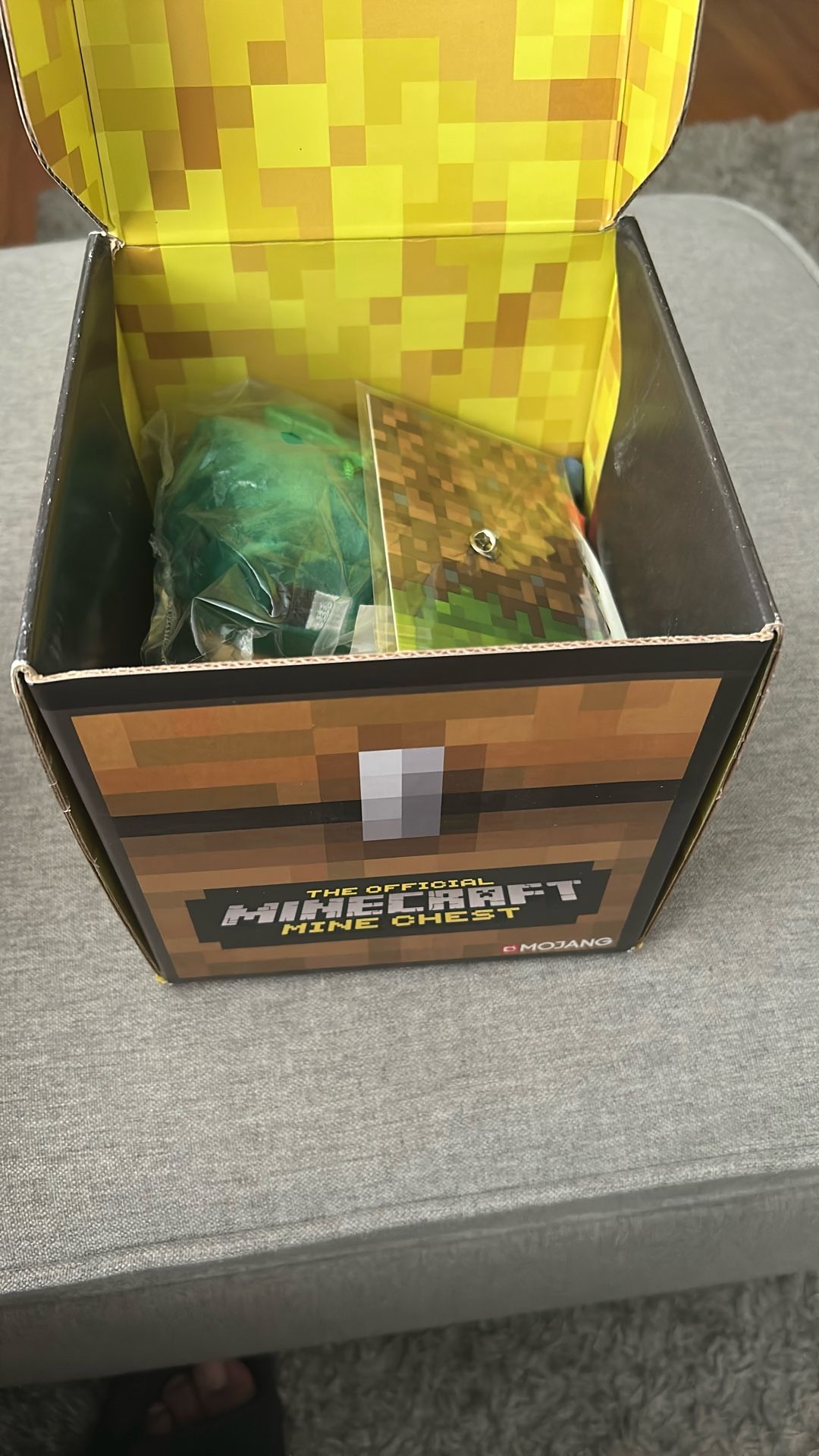 Minecraft Mystery Box Chest