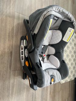 Car seat with two bases - chicco keyfit