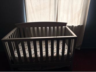 baby crib
