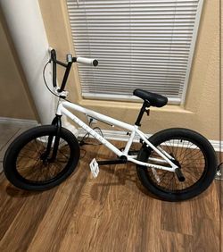 Elite BMX Stealth BMX Bike White