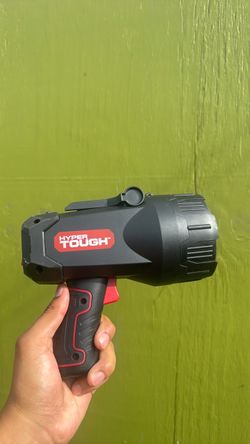 Hyper tough light