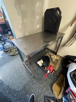 Metal table