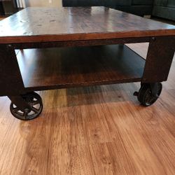 Rect Cocktail Table W/brake Casters