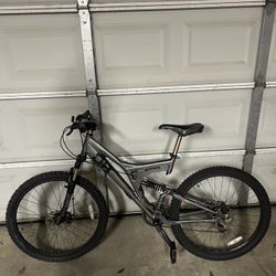 Diamond Back Mountain Bike Full Suspension 