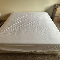 King Size mattress And flat Assembled Boards.
