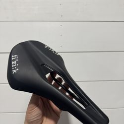 Fizik Tempo Argo R5