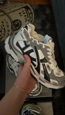Balenciaga runners size 8