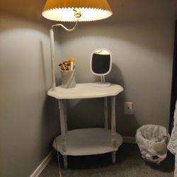 Farmhouse End Table/Bedside Table