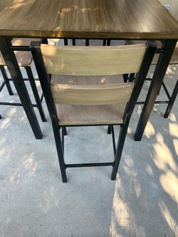 Pub Table with 4 Chairs