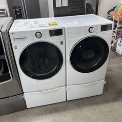 LG WASHER AND DRYER THINQ SET WITH PEDESTALS