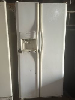 Frigidaire fridge/freezer