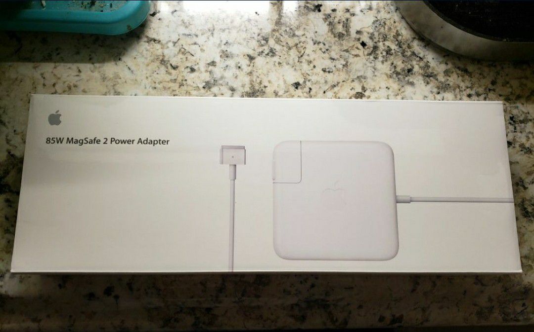 Genuine Apple 85W MagSafe 2 Power Adapter (for MacBook Pro with Retina display)

