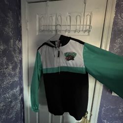 Mitchell & Ness Vancouver Grizzles Coat 