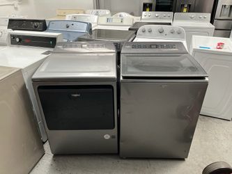 Used Whirlpool washer and dryer gas