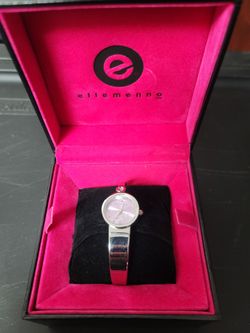 ELLEMENNO WOMANS WATCH