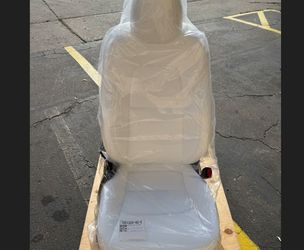 Tesla Y and 3 diver seat