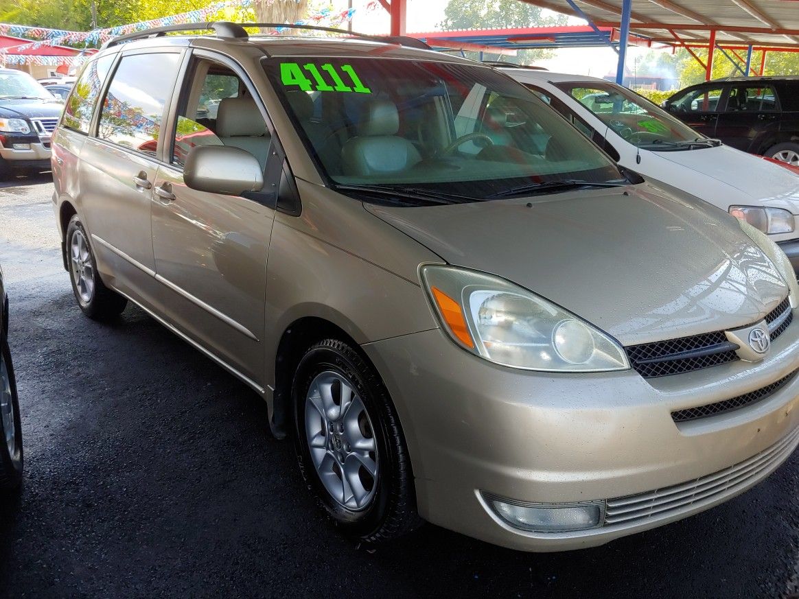 2004 Toyota Sienna