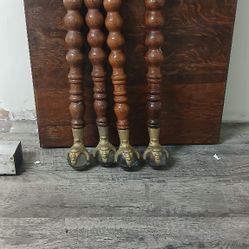 Vintage Oak Coffee Table Top & Legs with Ball and Claw Feet - This listing is for a beautiful and unique vintage coffee table, disassembled for easy t