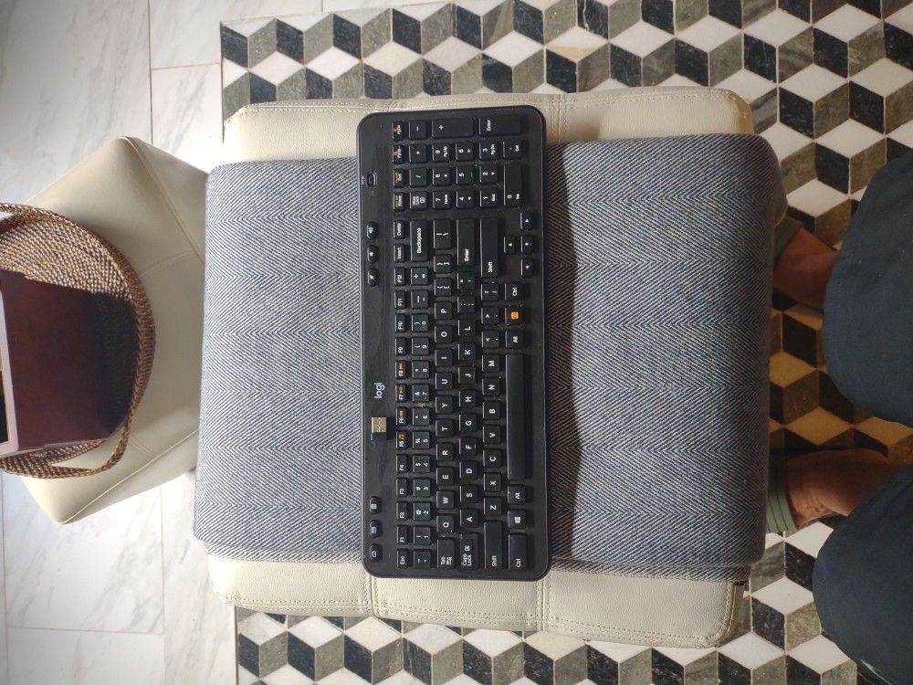 Logitech Wireless Keyboard 