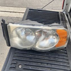 RAM 1500 headlights