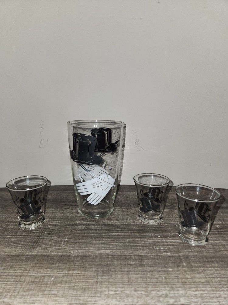 Retro Libbey Cocktail Shaker Glass (No Lid) with 3 Matching Shot Glasses
