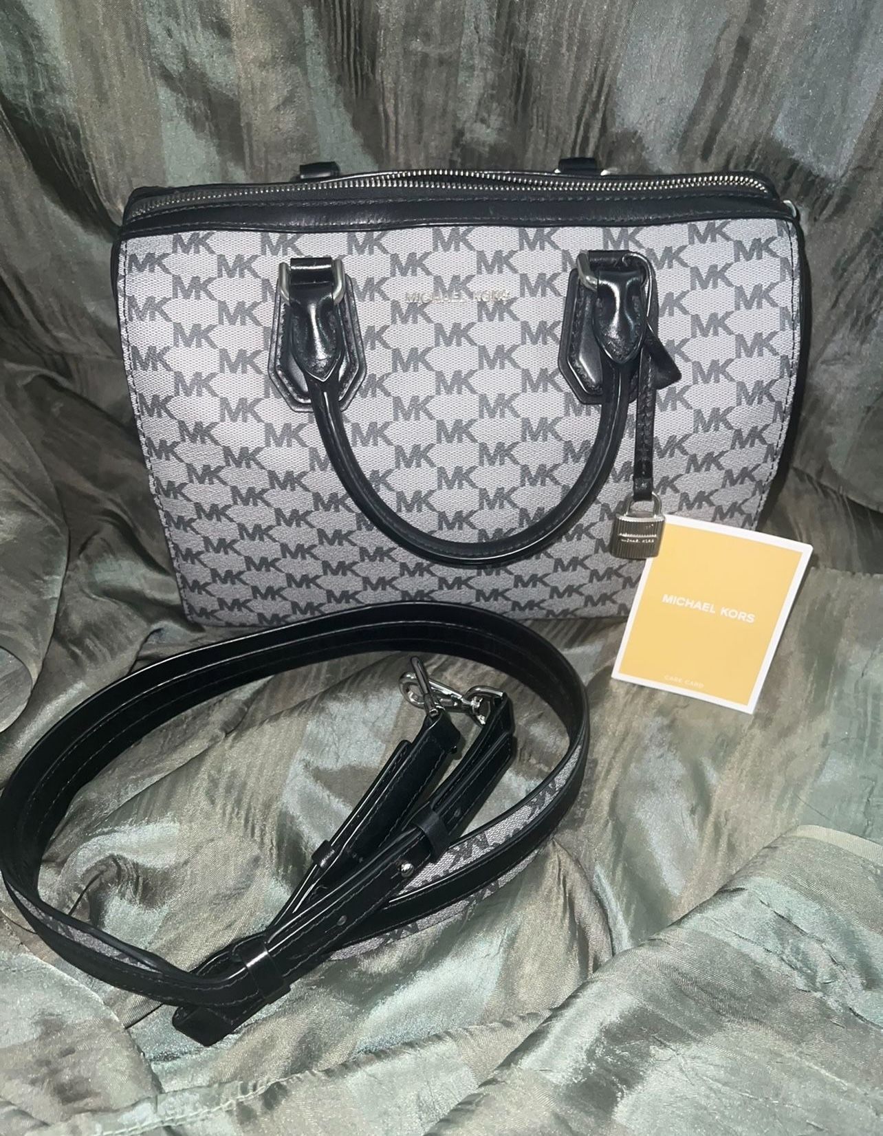Michael Kors Handbag With Strap 